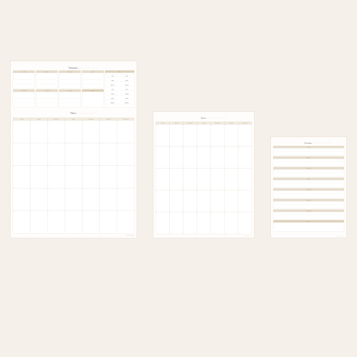 Les trois formats du planning (50x70, 40x50, 30x40), présentés à plat côte à côte. Image de synthèse.
